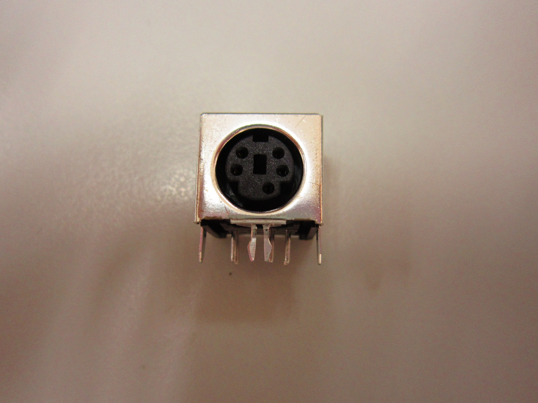 MD01R - MINI DIN SOCKET R/A DIP 5PIN HF - Townes Enterprise Co.,Ltd